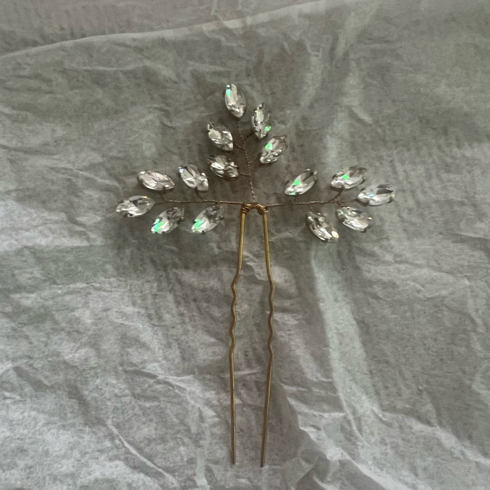Crystal hair pin, never been worn